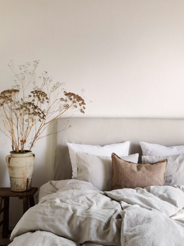 bedding linen warm grey and chestnut