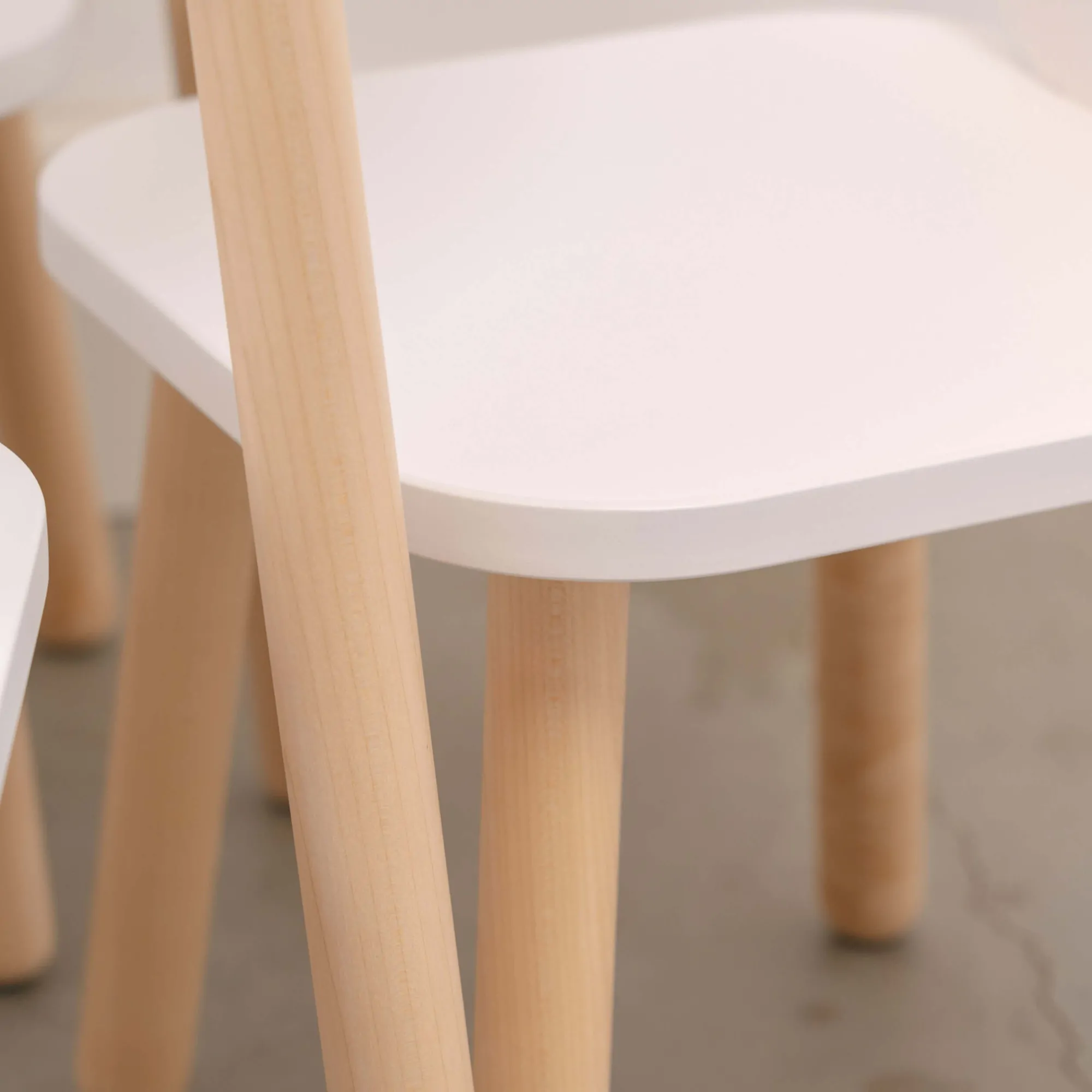 Kids-table-and-chair-set-Fauna-birch-7-1.jpg
